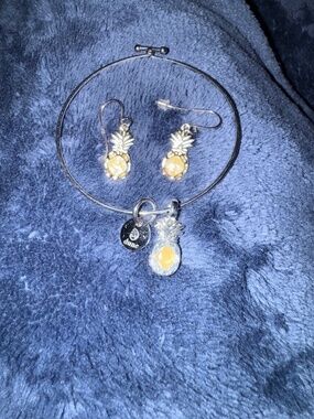 Dune Jewelry Beach bangle and earring set